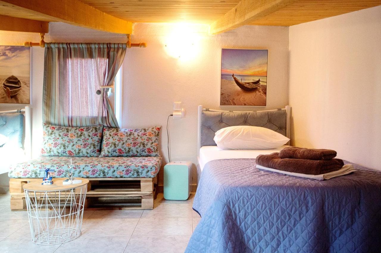 Holiday House Ioanna 2 - Loft Неа-Перамос Экстерьер фото